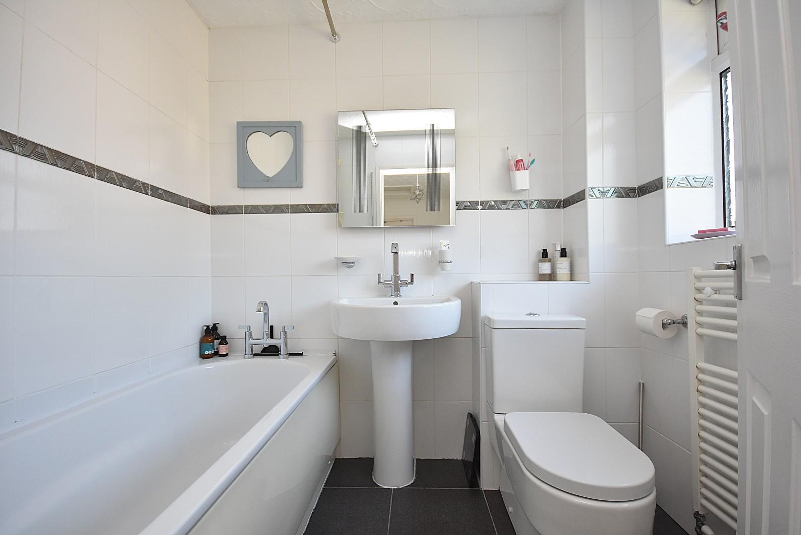 6 Rowan Close, Penarth, CF64 5BU